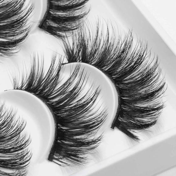 Big Wispy Style Eyelash Book with Easy on Eyelash Grip, 20 Sets, Black - Picture 3 of 9